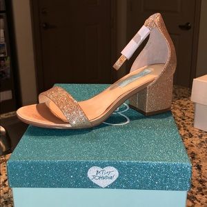 BRAND NEW! Betsey Johnson sandals